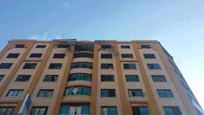 طائرات الاحتلال تدمر برج الجوهرة وسط مدينة غزة
